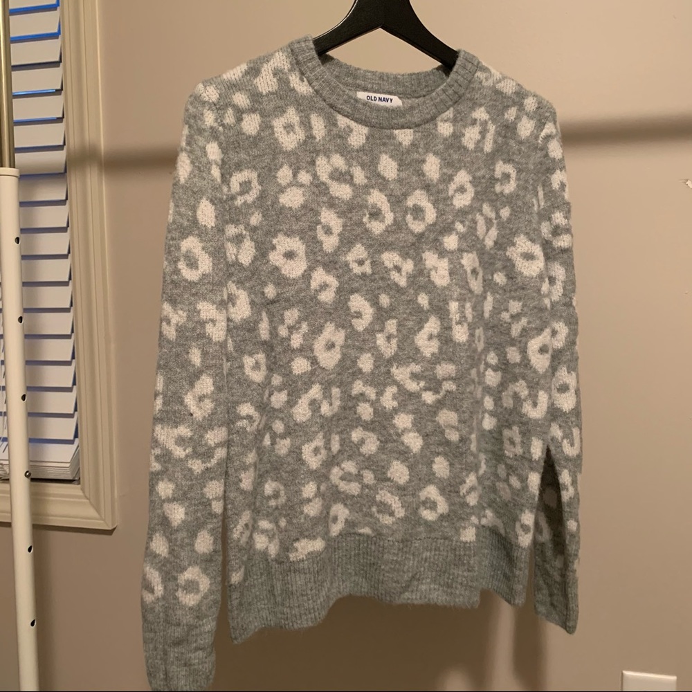 Old Navy Winter Sweater | White Leopard Print | Cozy Knit Sweater | Size Medium